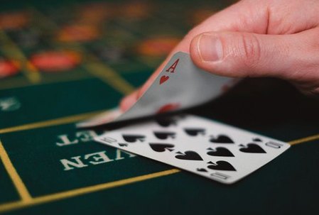 tứ sắc Kubet